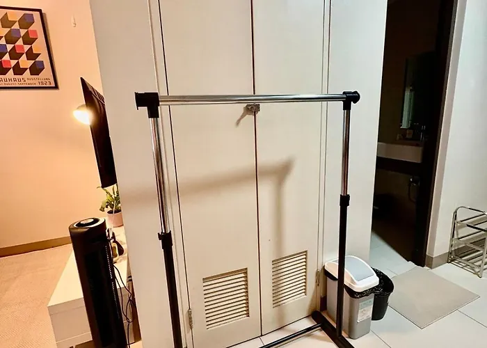 1br At One Uptown Bgc Across Uptown Mall Apartment *