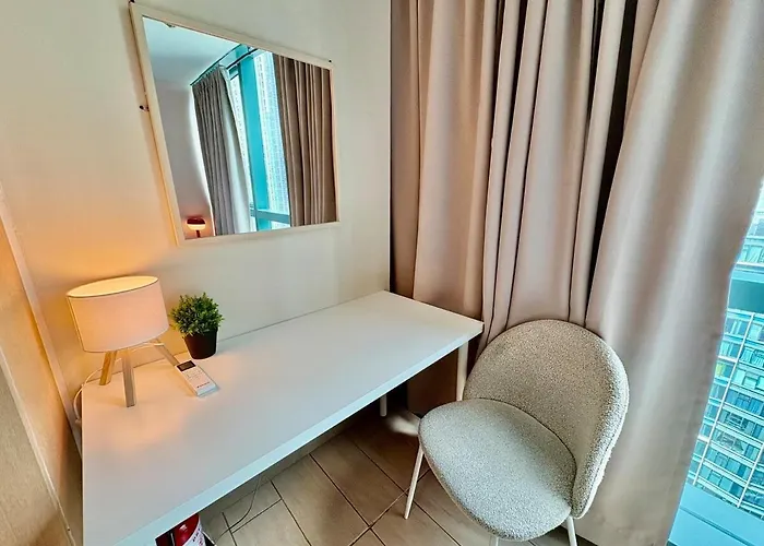 1br At One Uptown Bgc Across Uptown Mall Apartment