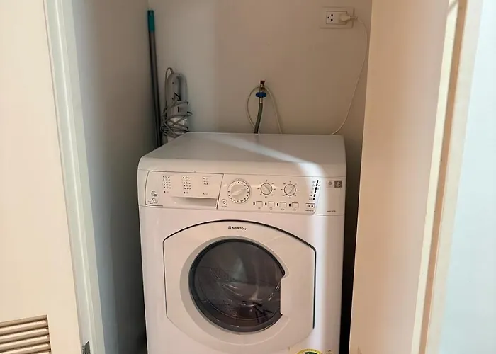 Apartment 1br At One Uptown Bgc Across Uptown Mall