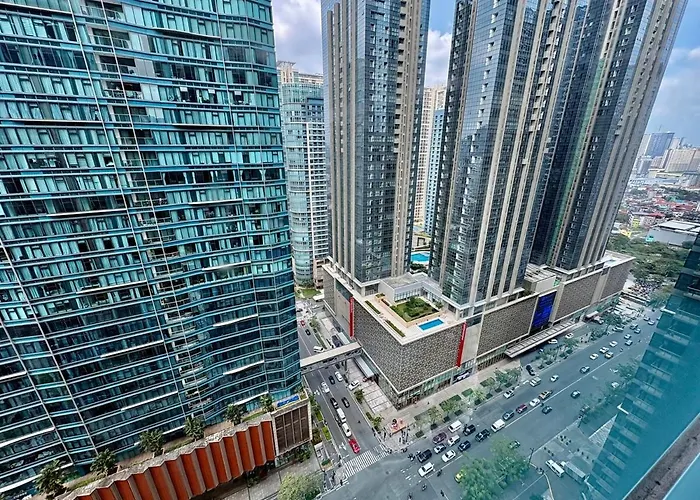 1br At One Uptown Bgc Across Uptown Mall Apartment *