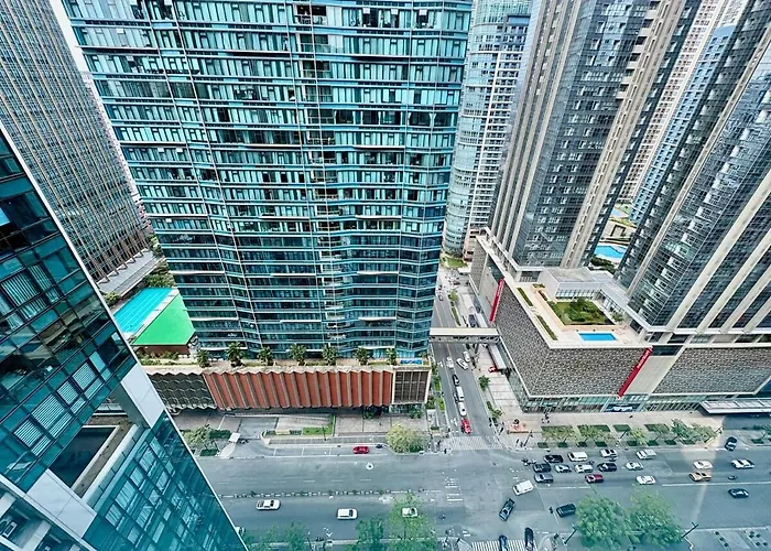 1br At One Uptown Bgc Across Uptown Mall Apartment *