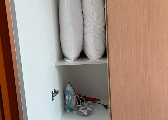 Apartment 1br At One Uptown Bgc Across Uptown Mall